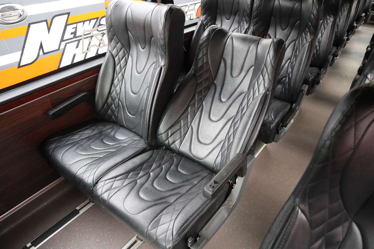 Interior Medium Bus MD03 Seat 35